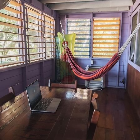 Anda Di Hows Hostel Placencia Εξωτερικό φωτογραφία
