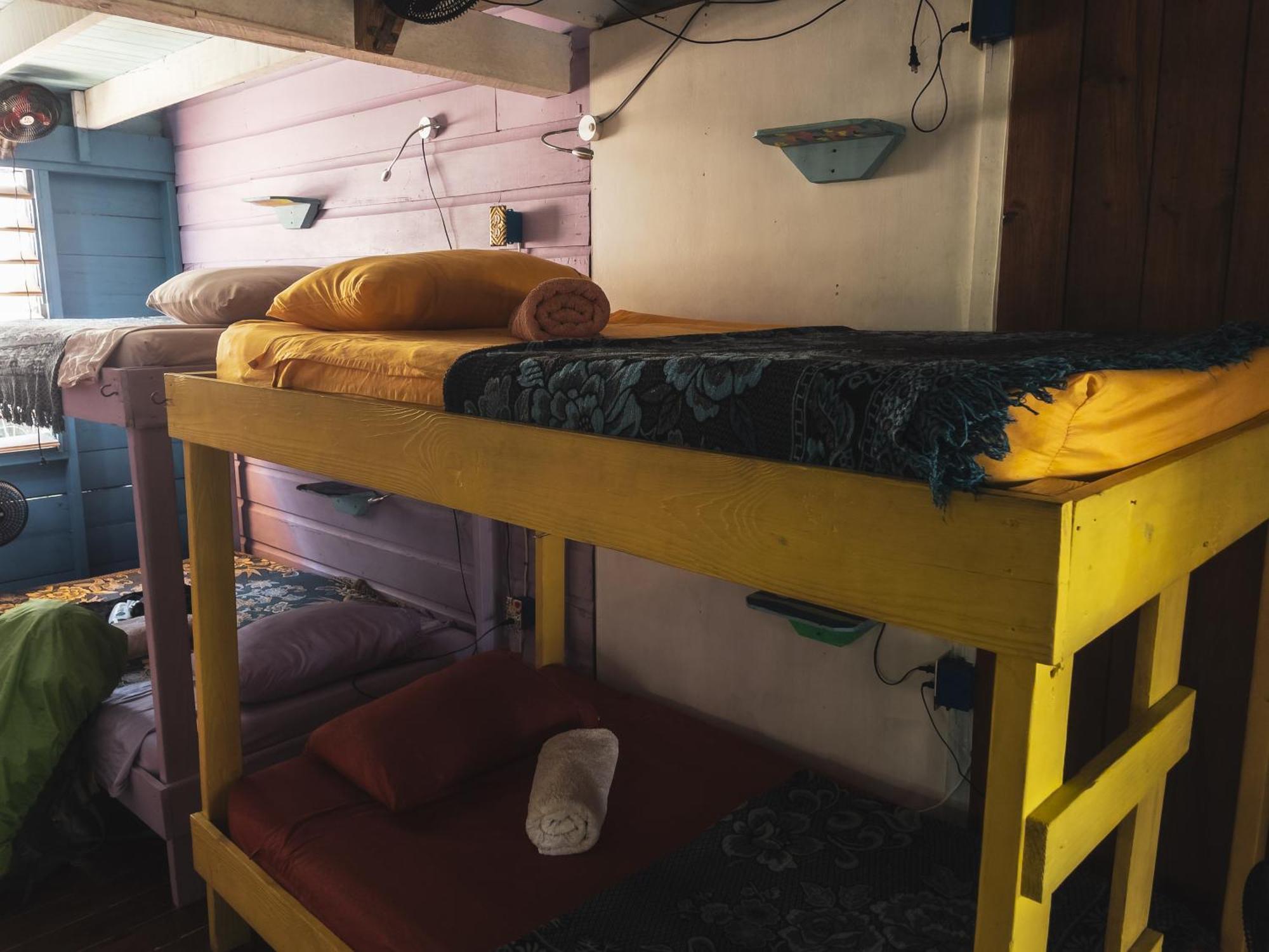 Anda Di Hows Hostel Placencia Εξωτερικό φωτογραφία