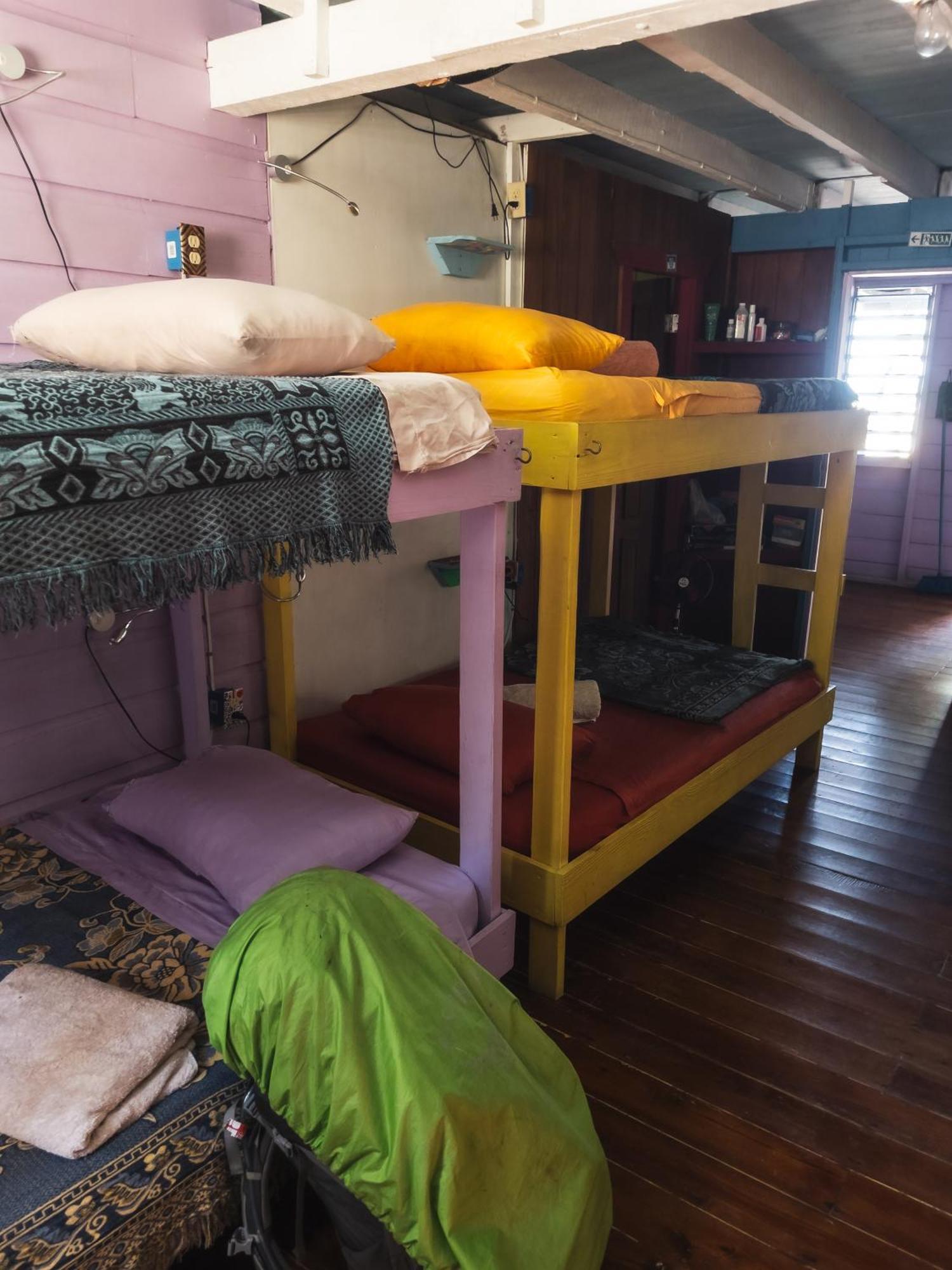 Anda Di Hows Hostel Placencia Εξωτερικό φωτογραφία