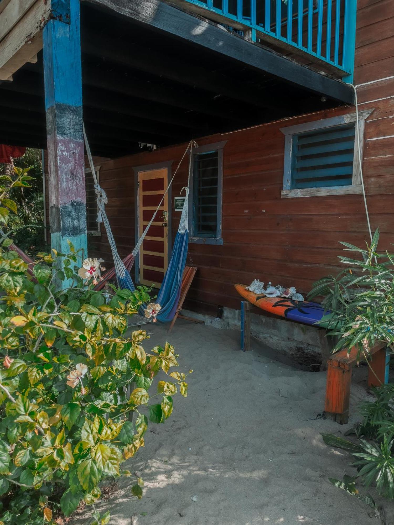Anda Di Hows Hostel Placencia Εξωτερικό φωτογραφία