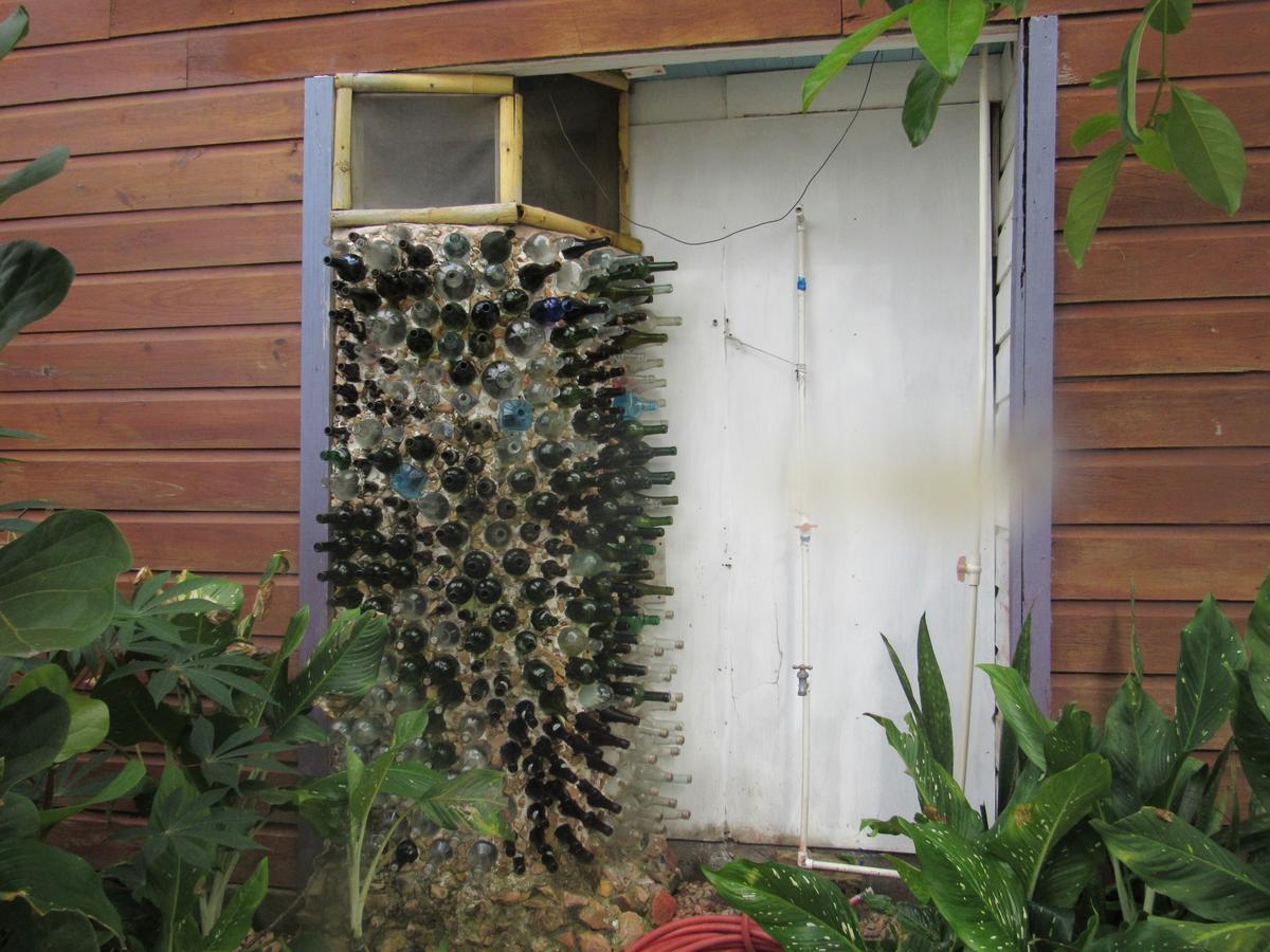 Anda Di Hows Hostel Placencia Εξωτερικό φωτογραφία